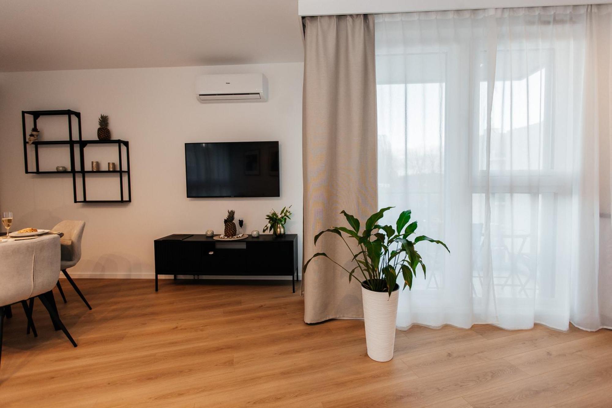 Maya's Flats & 53 - Walowa 40, Danzica